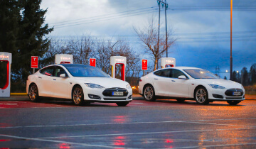 Tesla Door Handle Lawsuit Says Defective Model S Design Poses Unreasonable Safety Risk