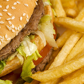Taco Bell Employees Claim Yum! Brands Franchises Owe Unpaid Wages, Overtime