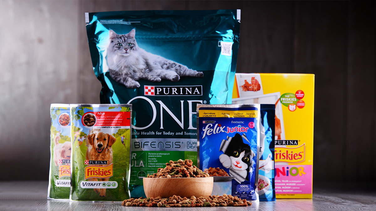 Nestlé Purina Lawsuit Alleges Dozens of ‘Natural’ Pet Foods Contain