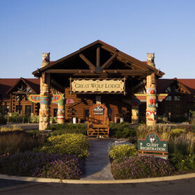 Suit Claims Blind Man Can’t Access Great Wolf Lodge Website