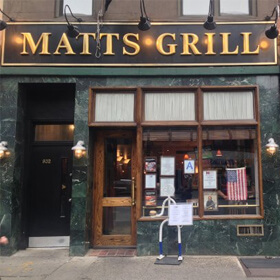 Manhattan Restaurant Matt’s Grill Accused of Violating Labor Laws