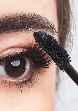 Class Action: Grande Cosmetics Lash, Brow Serums Are ‘Unapproved Drugs,’ May Cause ‘Serious Adverse Effects’